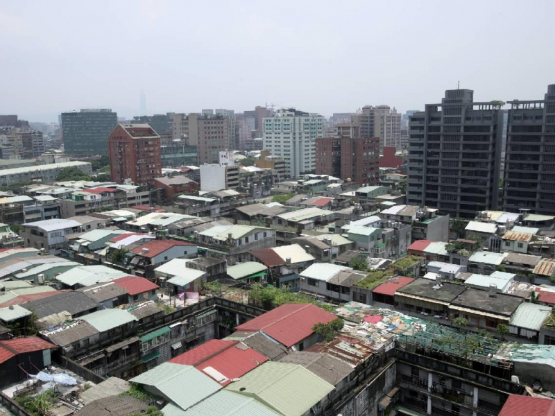 住頂樓加蓋，明年領嘸租屋補助？2026新制上路，3種房屋排除資格...租屋加速合法化，房東、租客如何雙贏